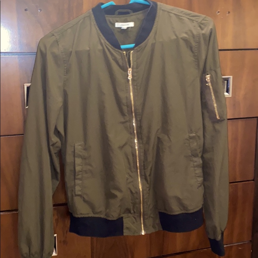 Green bomber jacket zippers still work!